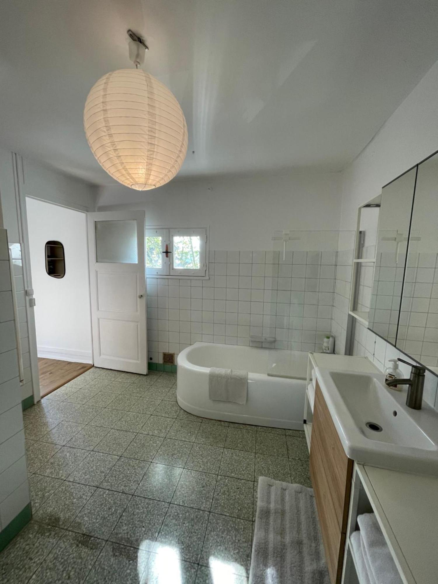 Maison A Avec Jardin Privatif Dans Domaine Des Crozes Vienne  Bagian luar foto
