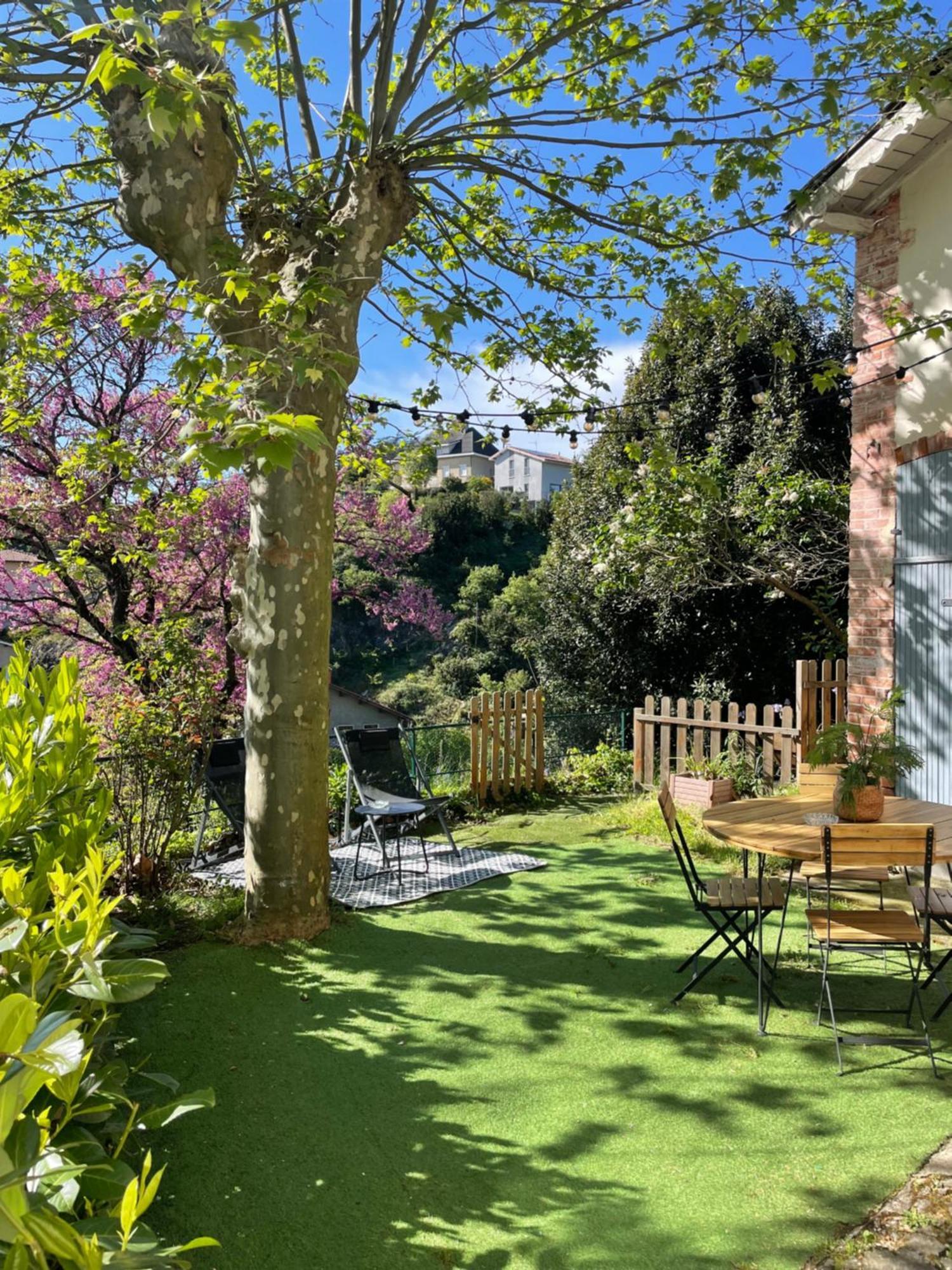 Maison A Avec Jardin Privatif Dans Domaine Des Crozes Vienne  Bagian luar foto